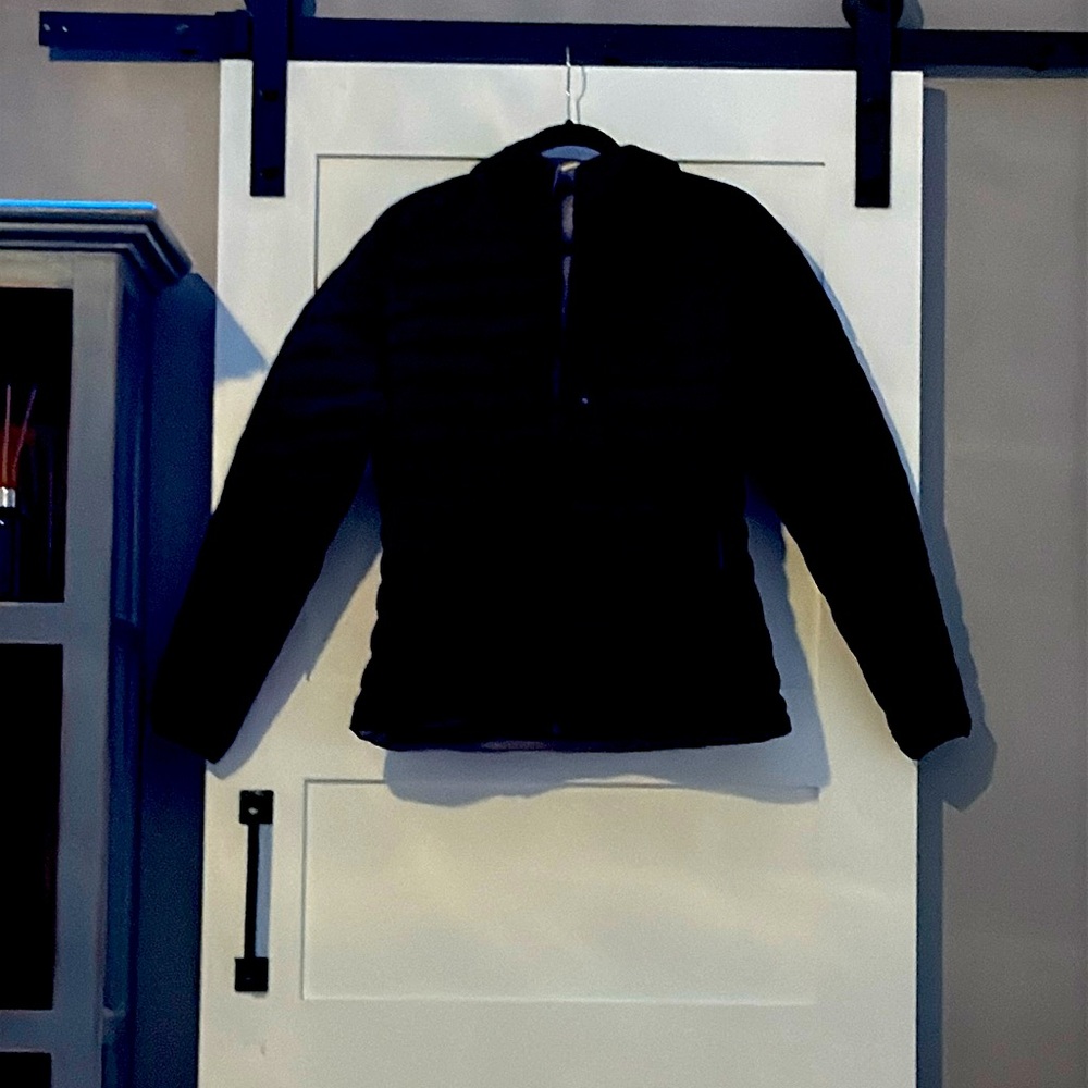 New women’s Mountain Hardware jacket.